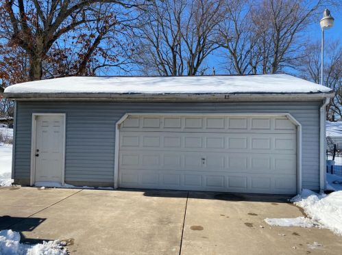 4844 Cleveland St, Gary, IN 46408-4339