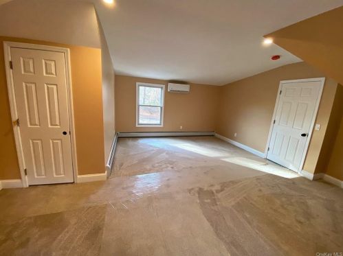 16 Daria Dr, Poughkeepsie NY 12603-5430 exterior