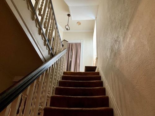 857 Hutchinson Ave, Pittsburgh PA 15218-1433 exterior