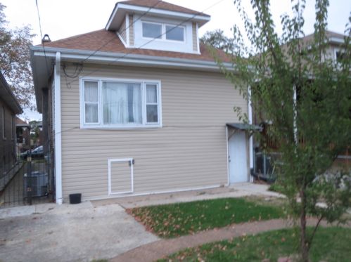 2415 Lombard Ave, Chicago IL 60804-4132 exterior