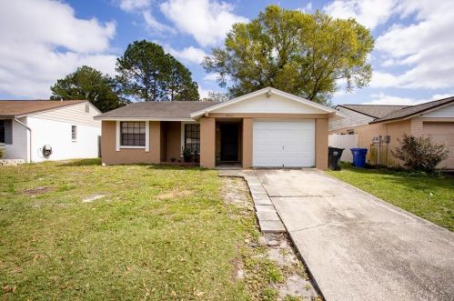 12617 Nicole Ln, Tampa, FL 33625-6585