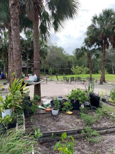 2642 28 Ave, Naples FL 34117-8860 exterior