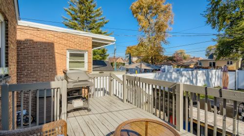 9539 Hamlin Ave, Chicago IL 60655-4013 exterior