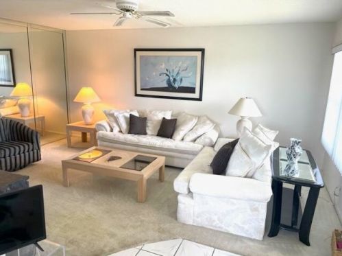 575 Mansfield, Boca Raton FL 33434-4948 exterior