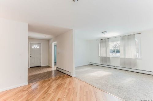 915 Church St, Bohemia NY 11716-5007 exterior