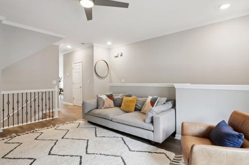 1085 Liberty Pkwy, Atlanta GA  30318-9394 exterior