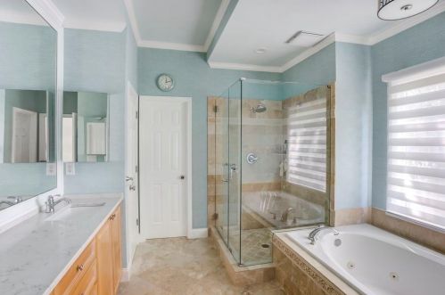 2485 Ellijay Dr, Atlanta GA 30319-3442 exterior