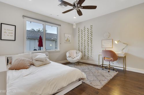 5828 3rd Ave, Phoenix AZ 85086-7201 exterior