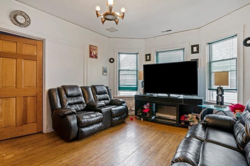 43 Linwood Ave, Providence RI 02911-3031 exterior