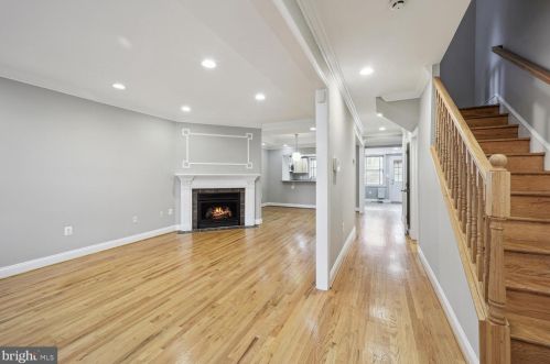 428 Emerson St, Washington DC  20011-6113 exterior