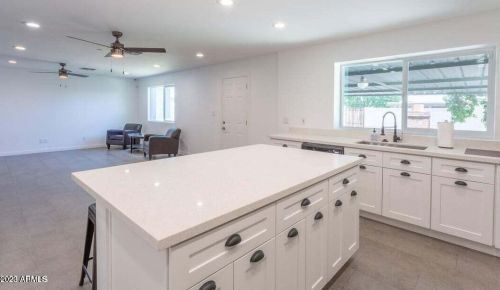 3128 Desert Cove Ave, Phoenix AZ  85029-4203 exterior