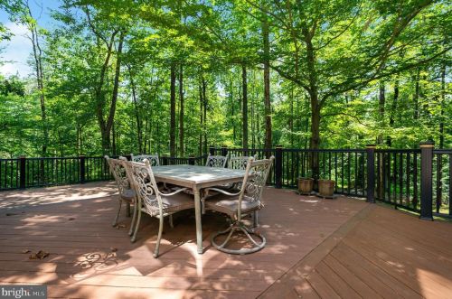 83 Pettit Pl, Princeton NJ 08540-7645 exterior