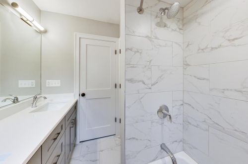 6416 Raven St, Chicago IL  60631-2516 exterior