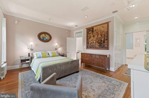 709 Capitol St, Washington DC 20003-1711 exterior