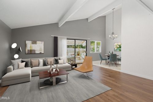 567 Holly Ave, Oxnard, CA 93036-1904