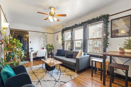 1702 Wolcott Ave, Chicago IL 60636-2126 exterior