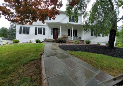 49 Saddle Rock Dr, Poughkeepsie, NY 12603-5539