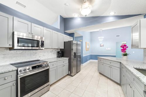 117 Sagamore Ter, Fort Pierce FL 34983-1262 exterior