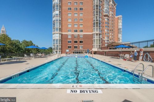 2121 Jamieson Ave, Alexandria VA 22314-5708 exterior