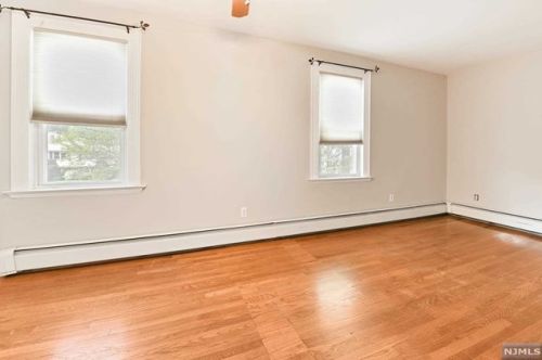 47 Kipp Ave, Hasbrouck Heights NJ 07604-1216 exterior