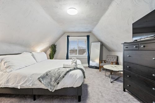 17 Lelia St, Pittsburgh PA 15211-2228 exterior