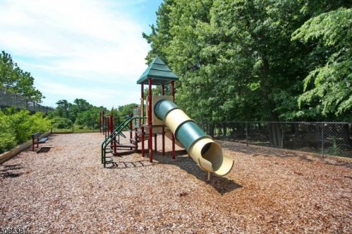 15 Lapis Cir, Town Center NJ 07052-2160 exterior