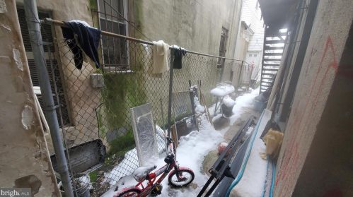 1518 6 St, Philadelphia PA 19147-6536 exterior