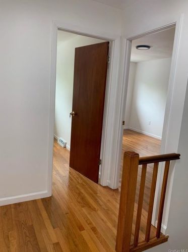 550 Bolton Ave, Bronx NY 10473-2903 exterior