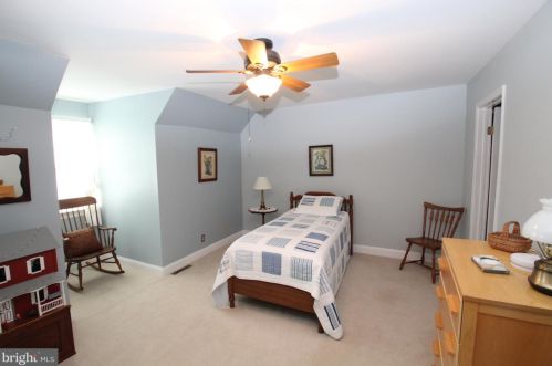 147 3 St, New Castle DE 19720-4536 exterior