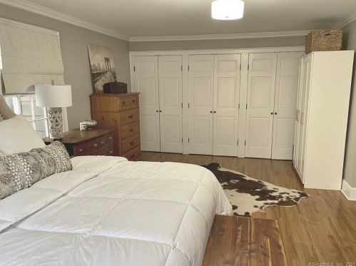 130 Cheesespring Rd, Wilton CT 06897 exterior