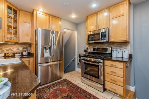 6283 Cicero Ave, Chicago IL 60646-4917 exterior