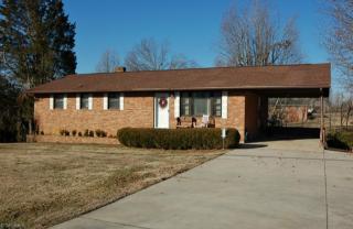 217 Lake Dr, High Point, NC 27263-8402