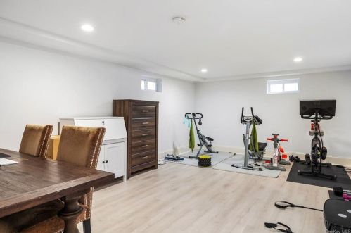 59 Arbor Ln, Huntington Station NY 11746-5129 exterior