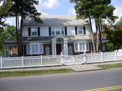 1888 Commonwealth Ave, Newton, MA 02466-2408