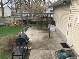 2102 Monte Ave, Meskegon MI 49444-4524 exterior