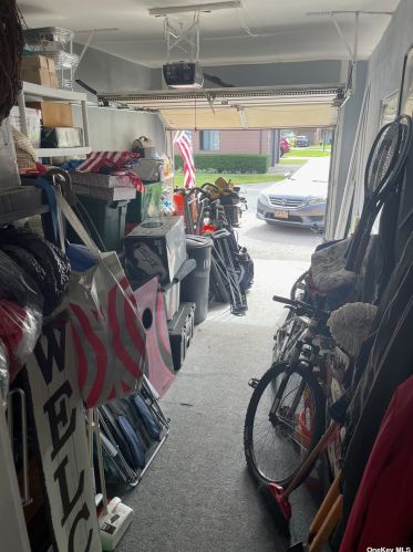 171 Melanie Way, Commack NY 11725-4649 exterior