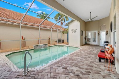 1115 Jardin Dr, Naples FL 34104-6616 exterior