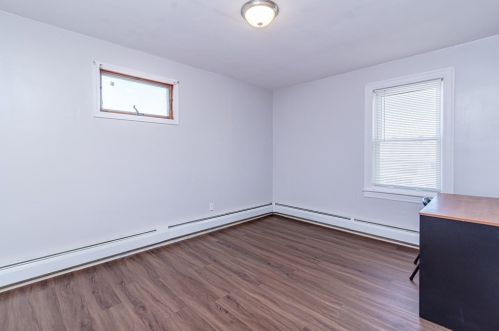 13 Ashwood St, Worcester MA 01604-3831 exterior