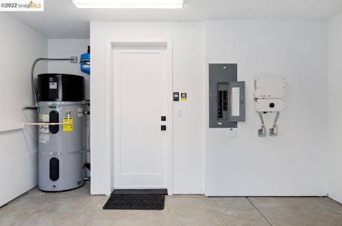 636 Kains, Berkeley CA 94706-1219 exterior