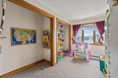 69 Silver Lake Ave, Newton MA 02458-1110 exterior