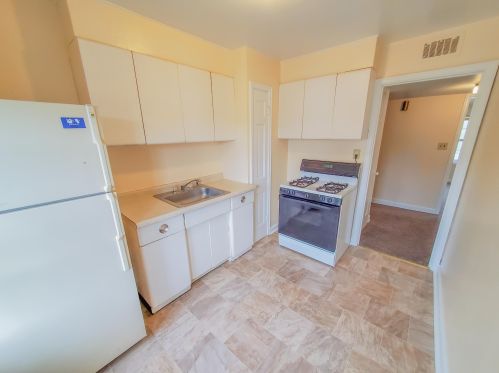 5423 Greenfield Ave, Milwaukee WI 53204-2618 exterior