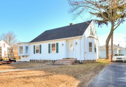 97 Birchwood Rd, Methuen, MA 01844-4541