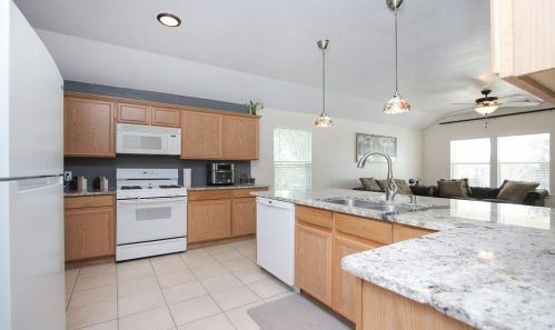 9502 Barr Spg Dr, Humble TX 77396-4228 exterior