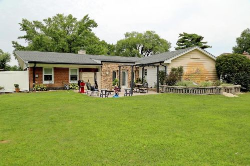 11854 Kramper Ln, Saint Louis MO 63128-1432 exterior