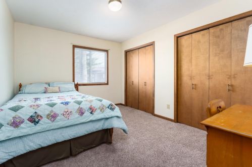 5190 Grn Mdw Rd, Kalamazoo MI 49009-1262 exterior