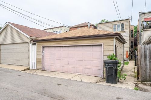 3220 Un Ave, Chicago IL 60616-4776 exterior