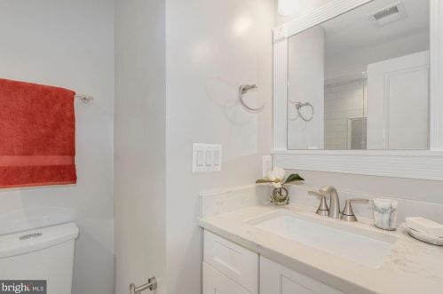 1509 R St, Washington, DC 20009-7848