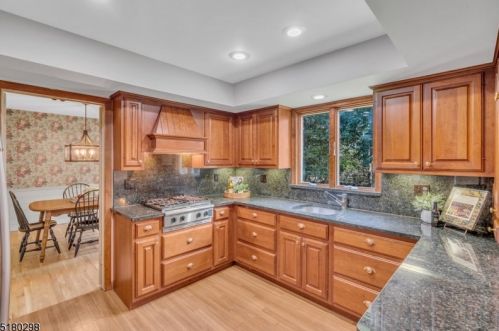 756 Wingate Dr, Bridgewater NJ 08807-1609 exterior