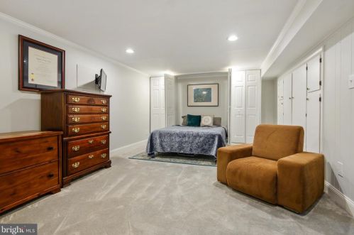 2310 Candlewood Dr, Alexandria VA exterior