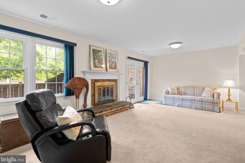 5806 Tudor Ln, Rockville MD 20852-2852 exterior